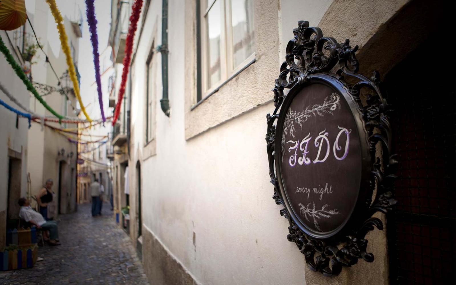 Alfama Apartment Lisbona Esterno foto