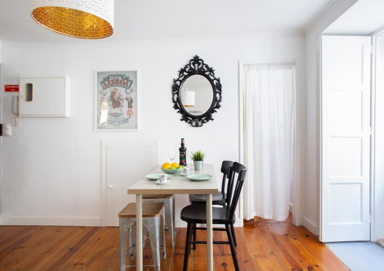 Alfama Apartment Lisbona Esterno foto