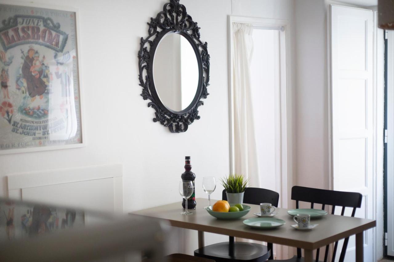 Alfama Apartment Lisbona Esterno foto